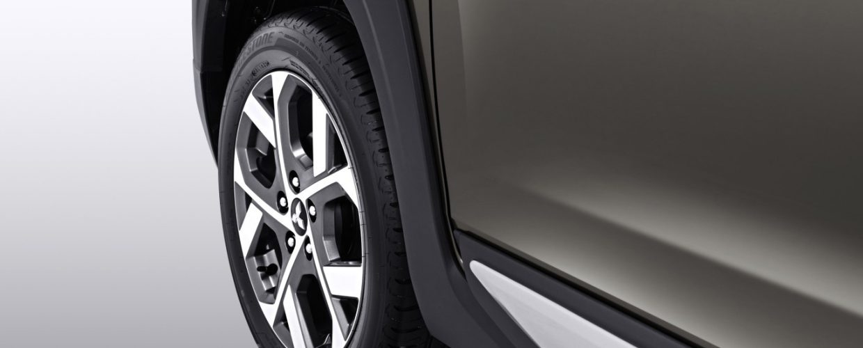 New Wheel Arch Moulding Side Body Garnish Design